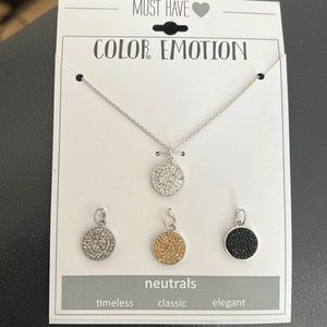 Women’s Necklace
